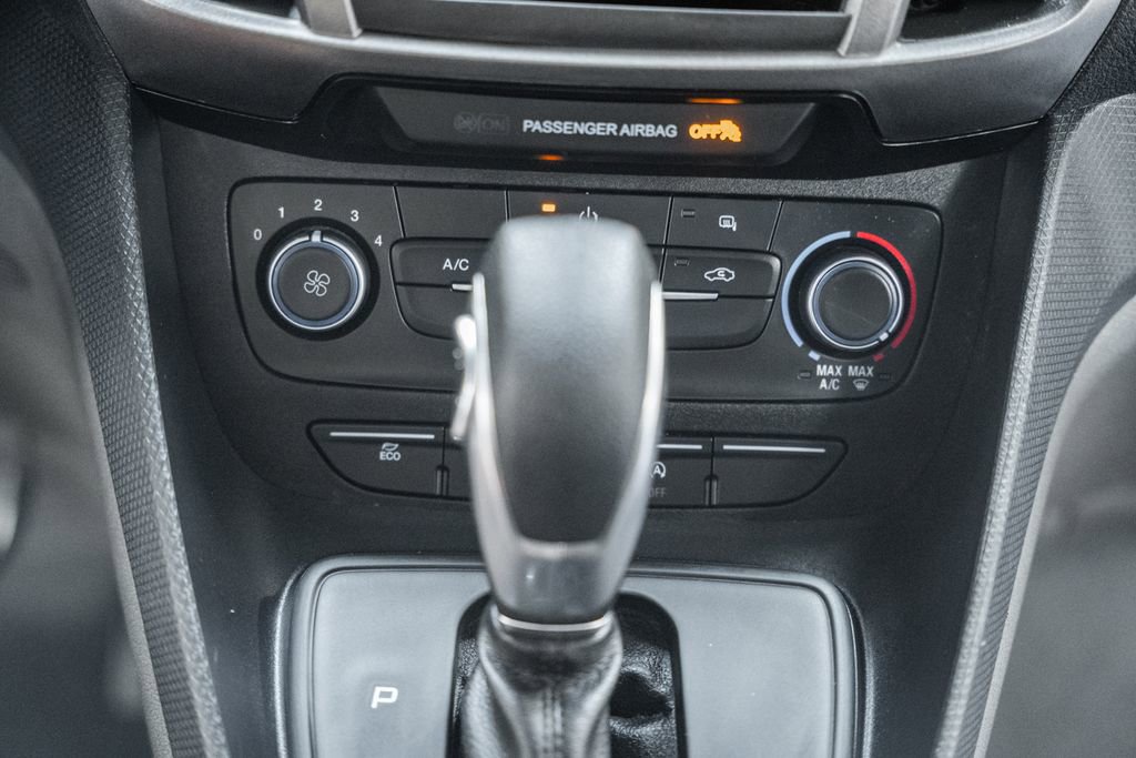 Used 2023 Ford Transit Connect XL image 25