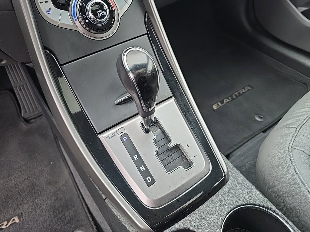 Used 2013 Hyundai Elantra Limited image 15