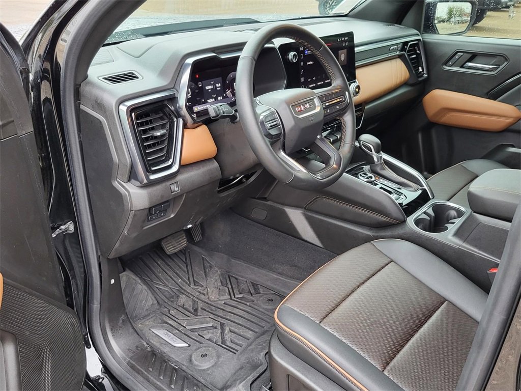 Used 2024 GMC Canyon AT4 w/ AT4 Premium Package image 15