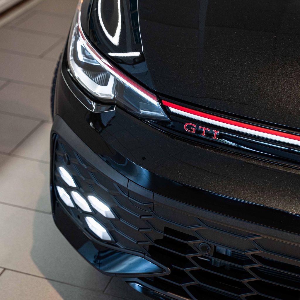 New 2026 Volkswagen GTI SE FWD image 7