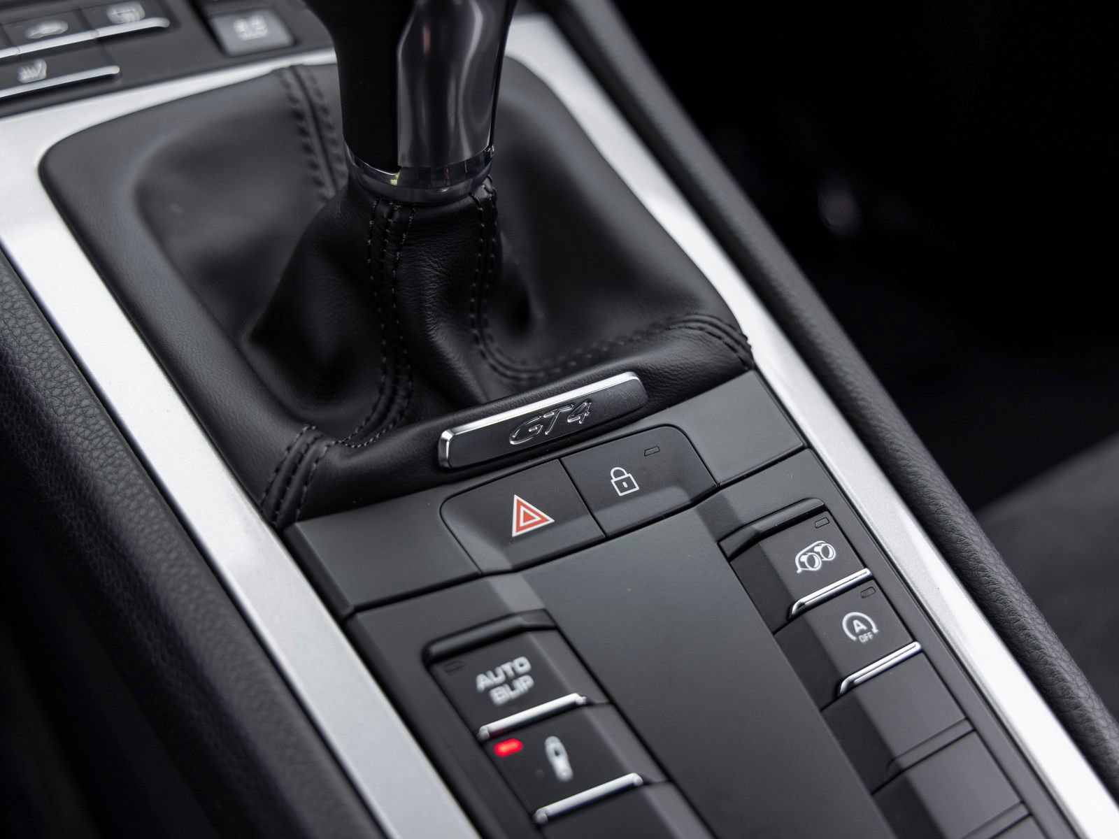 Certified 2020 Porsche 718 Cayman GT4 RWD image 50