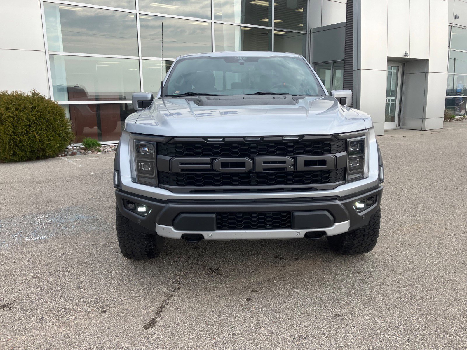 Used 2022 Ford F150 Raptor w/ Equipment Group 801A High AWD/4WD image 8