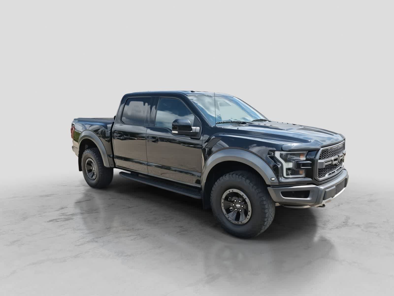 Used 2018 Ford F150 Raptor w/ Equipment Group 802A Luxury AWD/4WD image 2