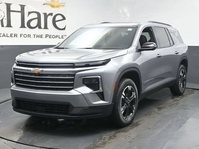 New 2027 Chevrolet Traverse LT w/ Sun and Wheel Package FWD image 7