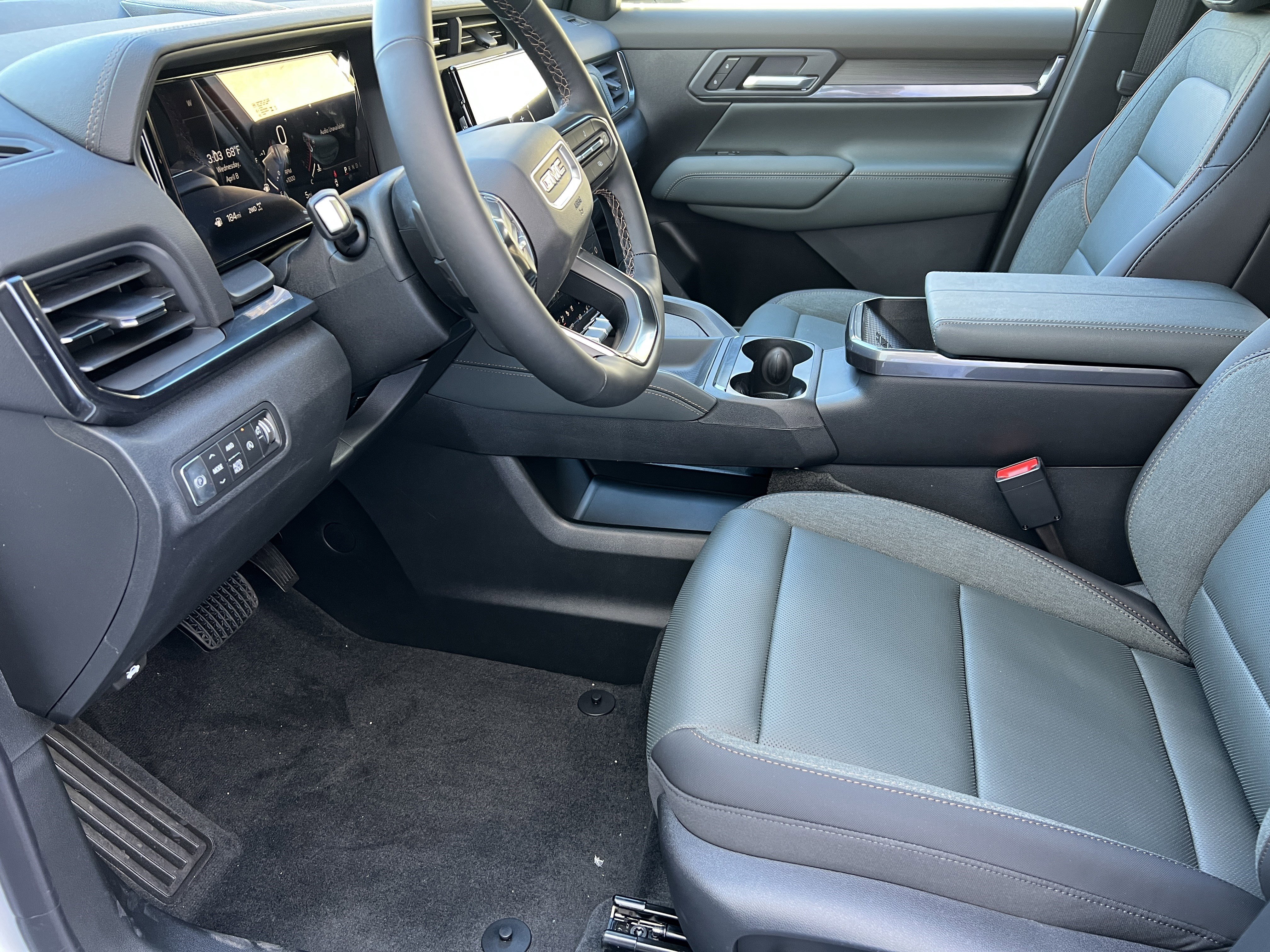 New 2026 GMC Terrain AT4 w/ Convenience Package III AWD/4WD image 15