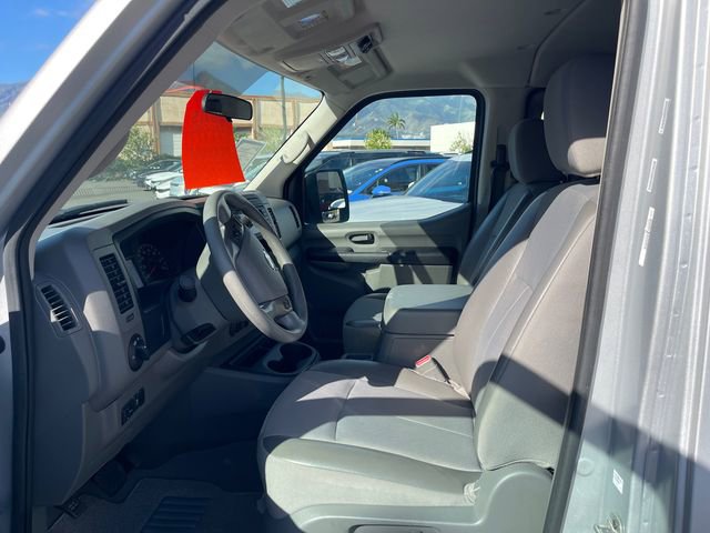 Used 2021 Nissan NV 3500 SV RWD image 9