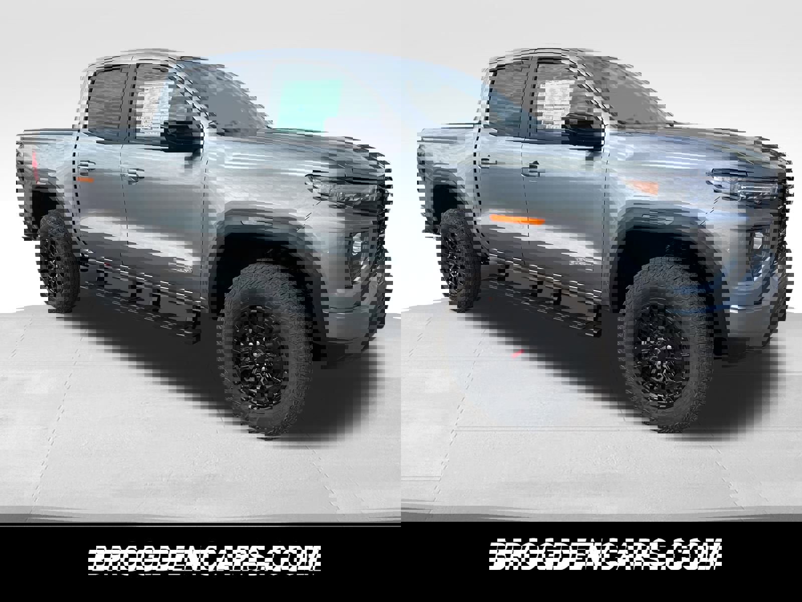 New 2026 GMC Canyon Elevation w/ Convenience Package image 2