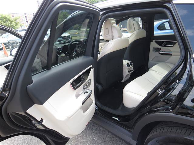 Used 2026 Mercedes-Benz GLC 300 4MATIC image 23