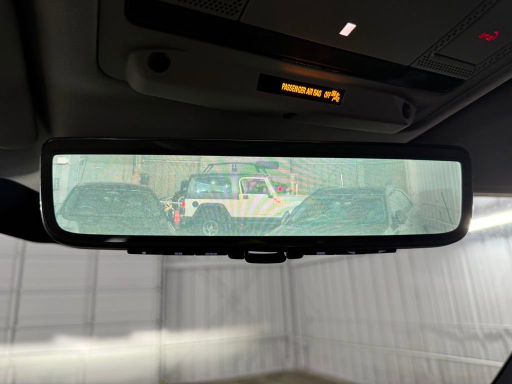 Used 2022 Land Rover Defender 110 image 34
