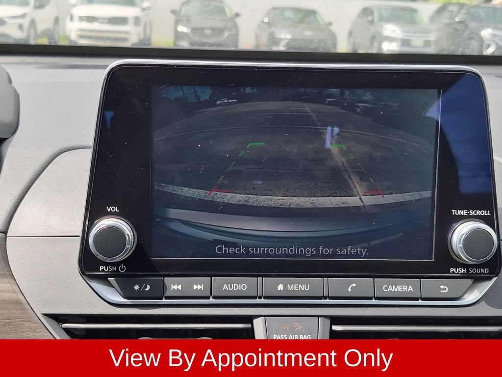 Used 2025 Nissan Altima 2.5 SV FWD image 17