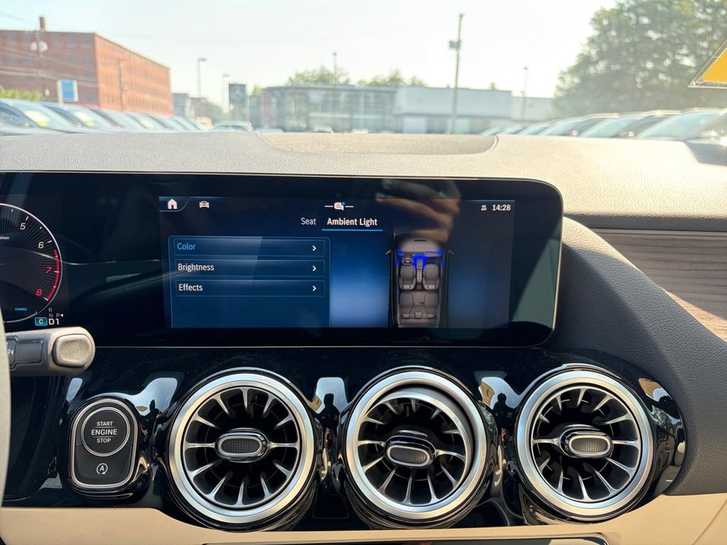 New 2026 Mercedes-Benz GLA 250 4MATIC image 25
