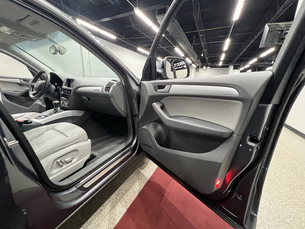 Used 2015 Audi Q5 2.0T Premium Plus w/ Technology Package image 34