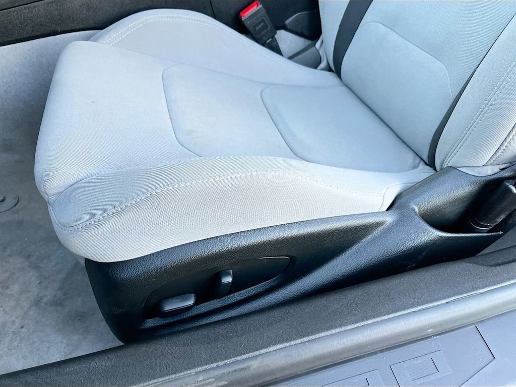 Used 2023 Chevrolet Camaro LT w/ Technology Package image 19