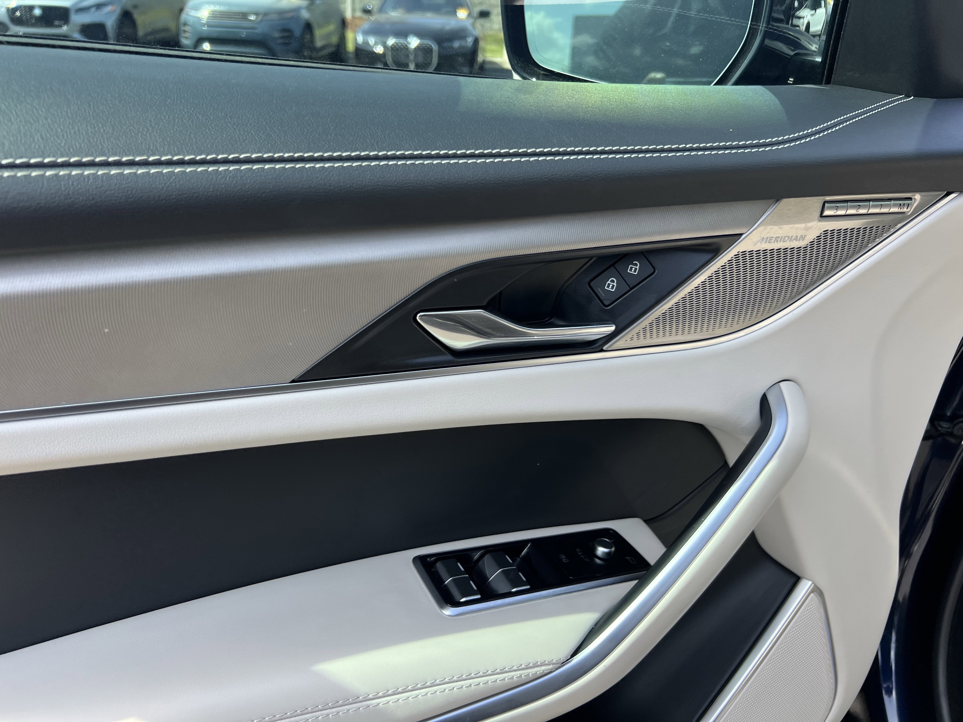 Certified 2026 Jaguar F-PACE R-Dynamic S AWD/4WD image 14