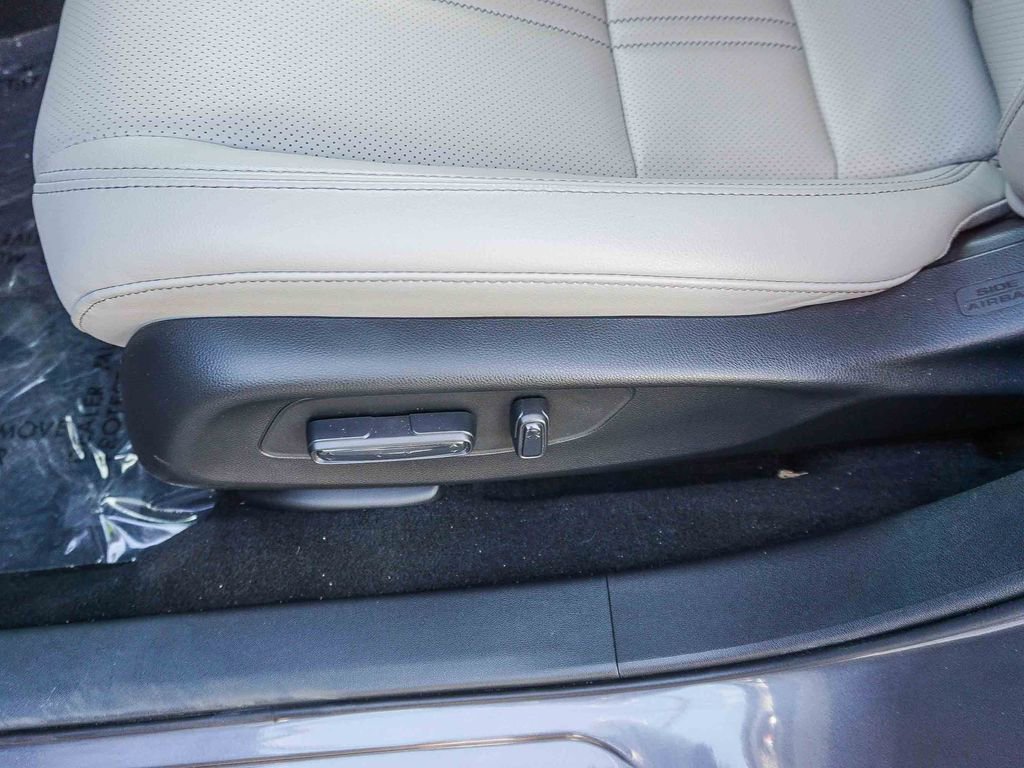 Used 2025 Honda HR-V EX-L image 19