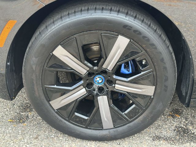 Certified 2024 BMW iX xDrive50 w/ Sport Package AWD/4WD image 13