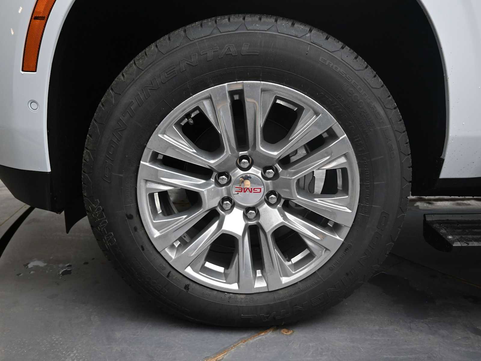 New 2026 GMC Yukon XL Denali w/ Sun & Power Step Package image 5