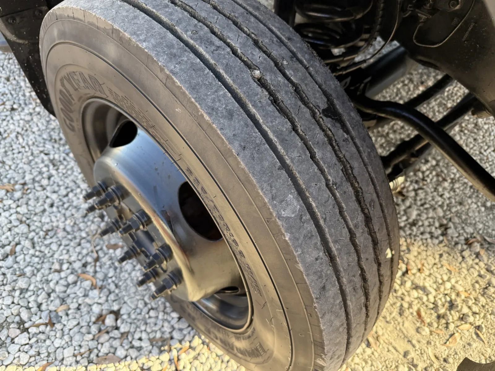 Used 2019 Ford F550 2WD Regular Cab Super Duty image 16
