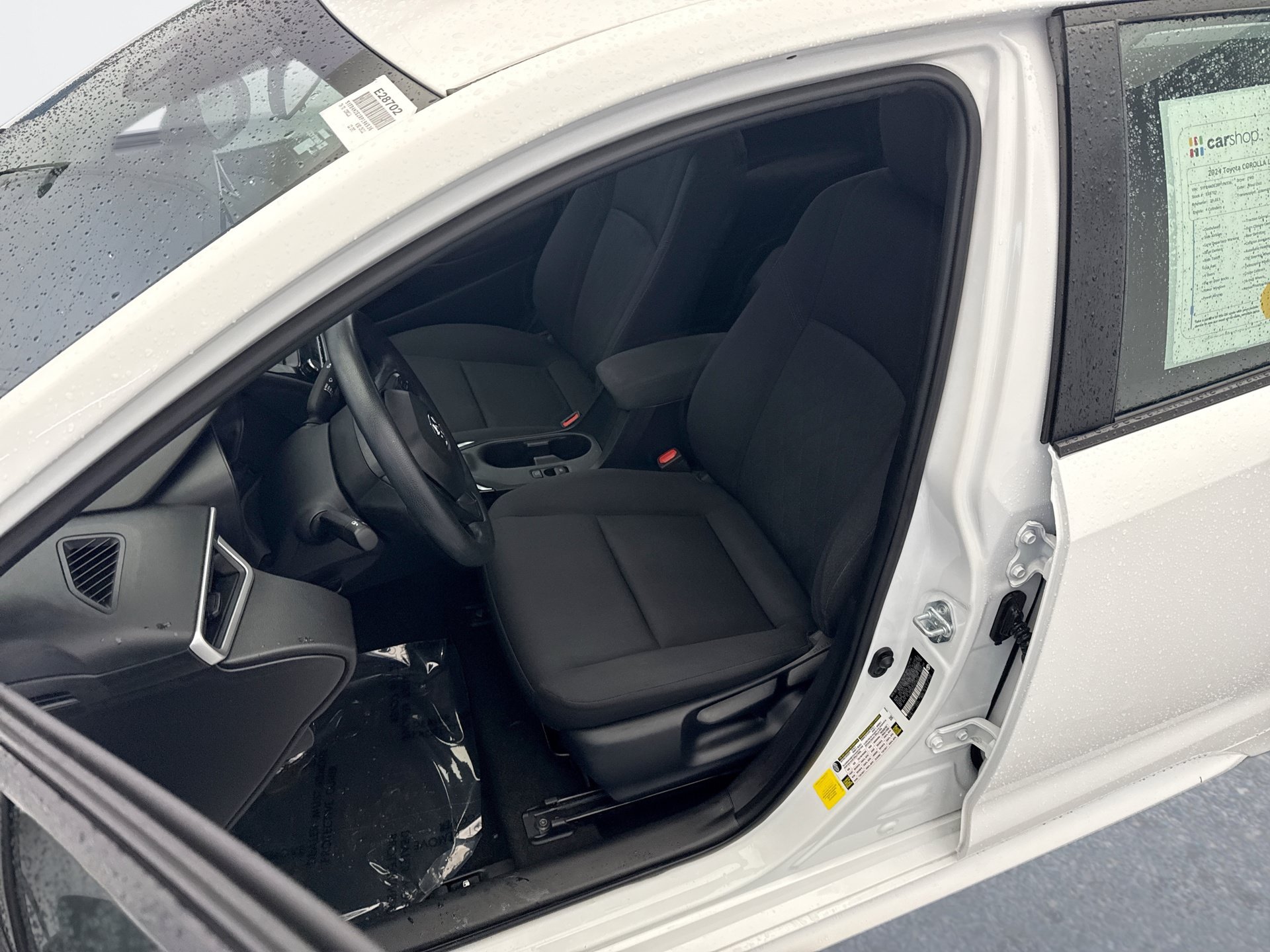 Used 2024 Toyota Corolla LE FWD image 11