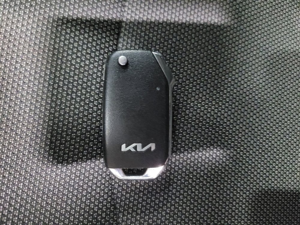 Used 2022 Kia Forte LXS w/ LXS Technology Package FWD image 32