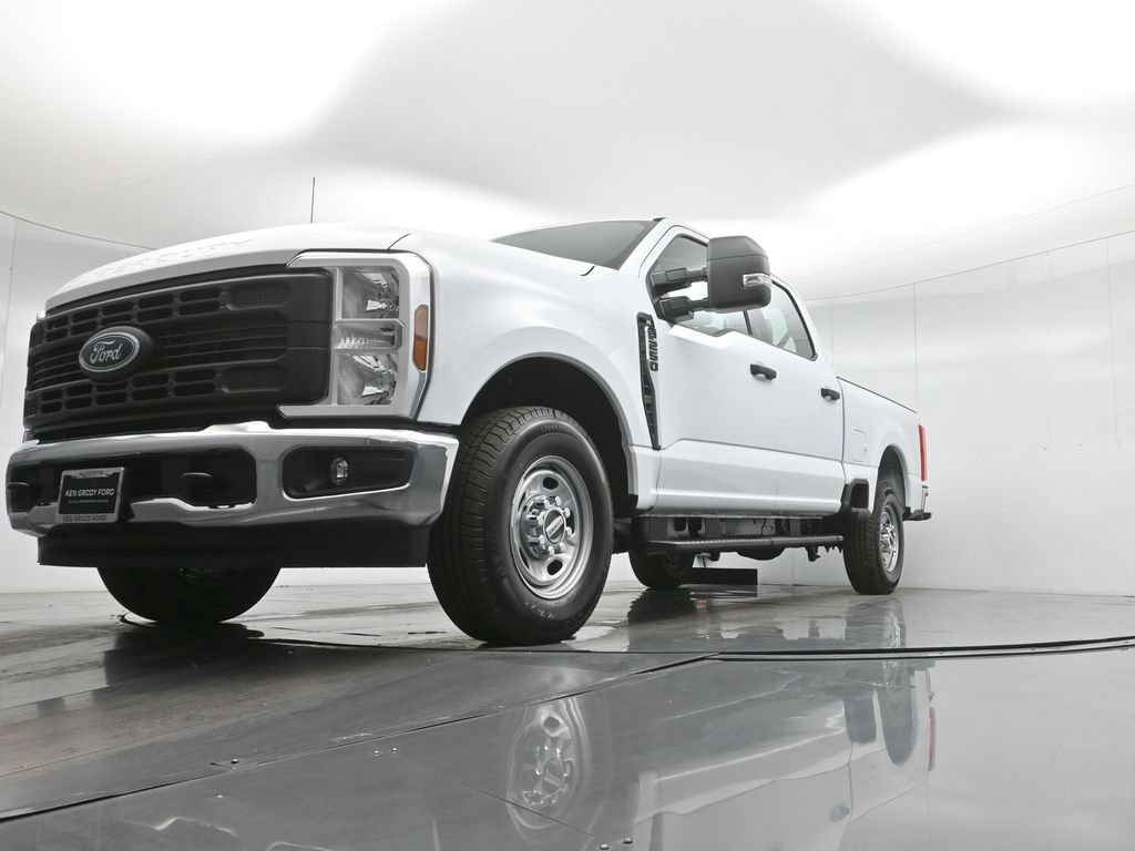 New 2026 Ford F250 XL w/ XL Chrome Package RWD image 41