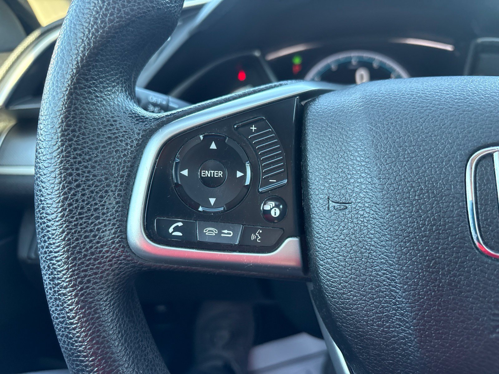 Used 2018 Honda Civic EX image 29
