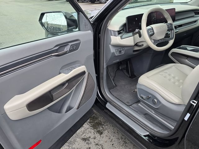 Certified 2024 Kia EV9 Wind AWD/4WD image 23