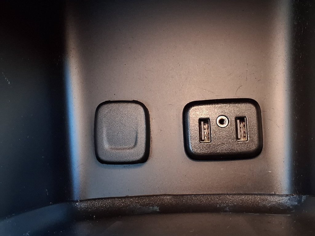 Used 2019 GMC Acadia SLE FWD image 25
