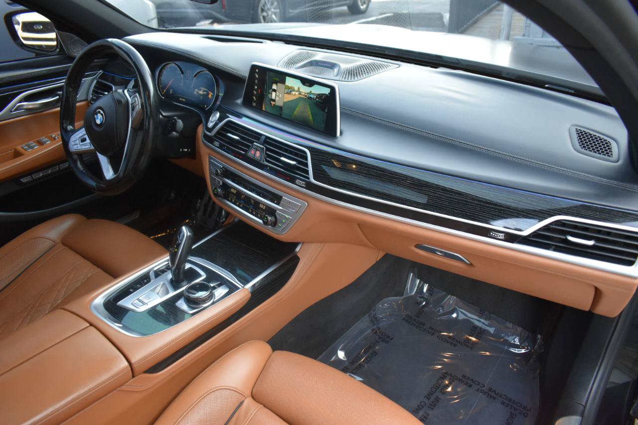 Used 2018 BMW 750i xDrive AWD/4WD image 13