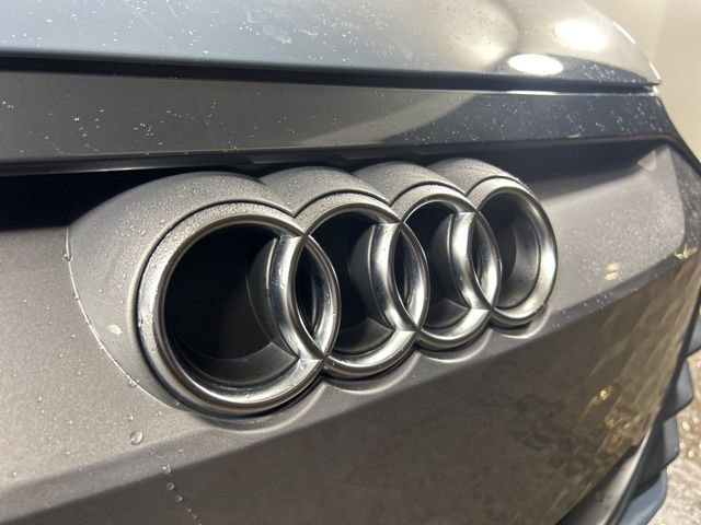 Used 2022 Audi e-tron GT Premium Plus image 36