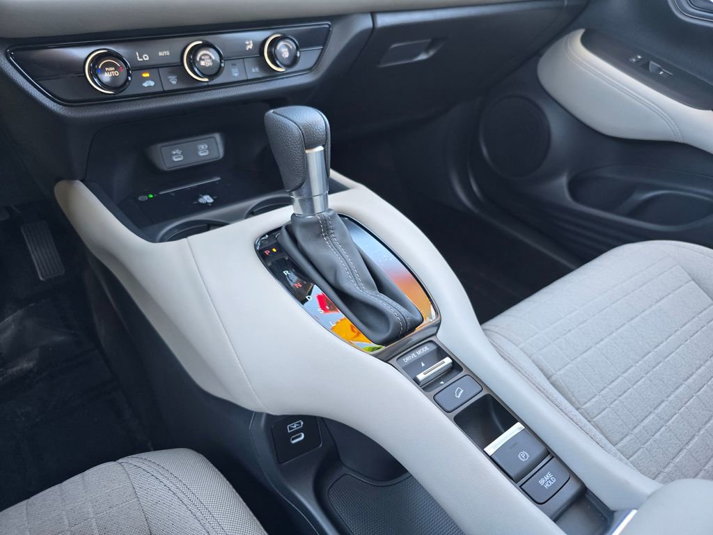 Used 2026 Honda HR-V LX image 17