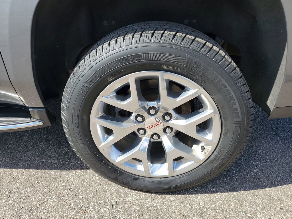 Used 2020 GMC Yukon XL SLE w/ SLE Value Package image 32