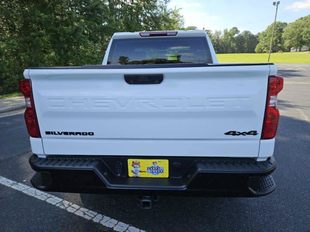 Used 2024 Chevrolet Silverado 1500 W/T w/ Trailering Package AWD/4WD image 4