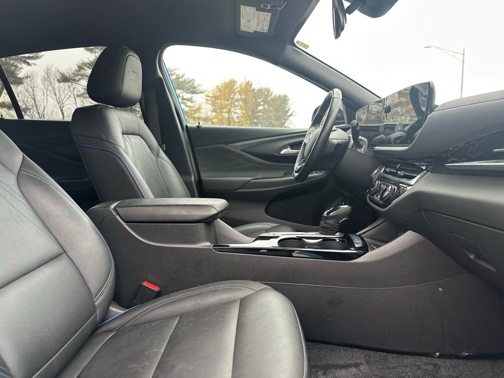 Used 2025 Buick Envista Sport Touring w/ Convenience I Package image 23