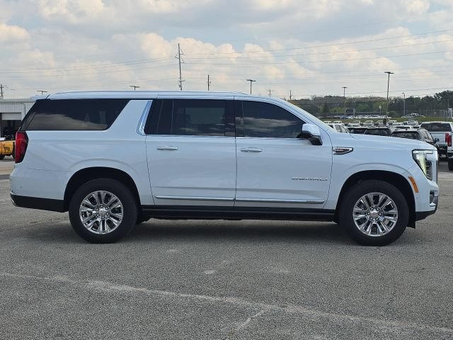 Used 2026 GMC Yukon XL Denali w/ Sun & Power Step Package AWD/4WD image 6