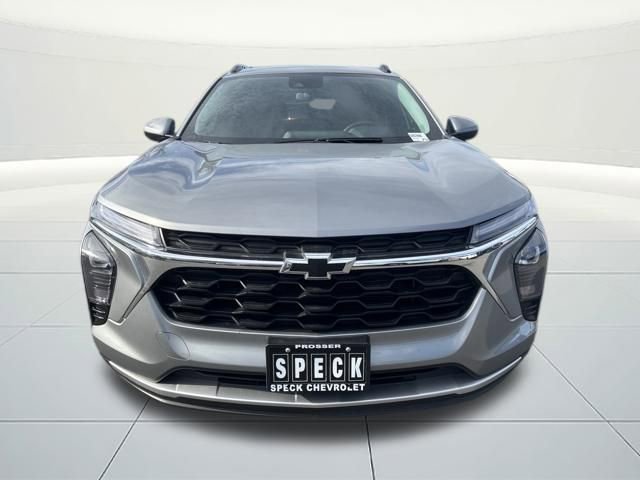 Used 2025 Chevrolet Trax LT w/ Driver Confidence Package image 11