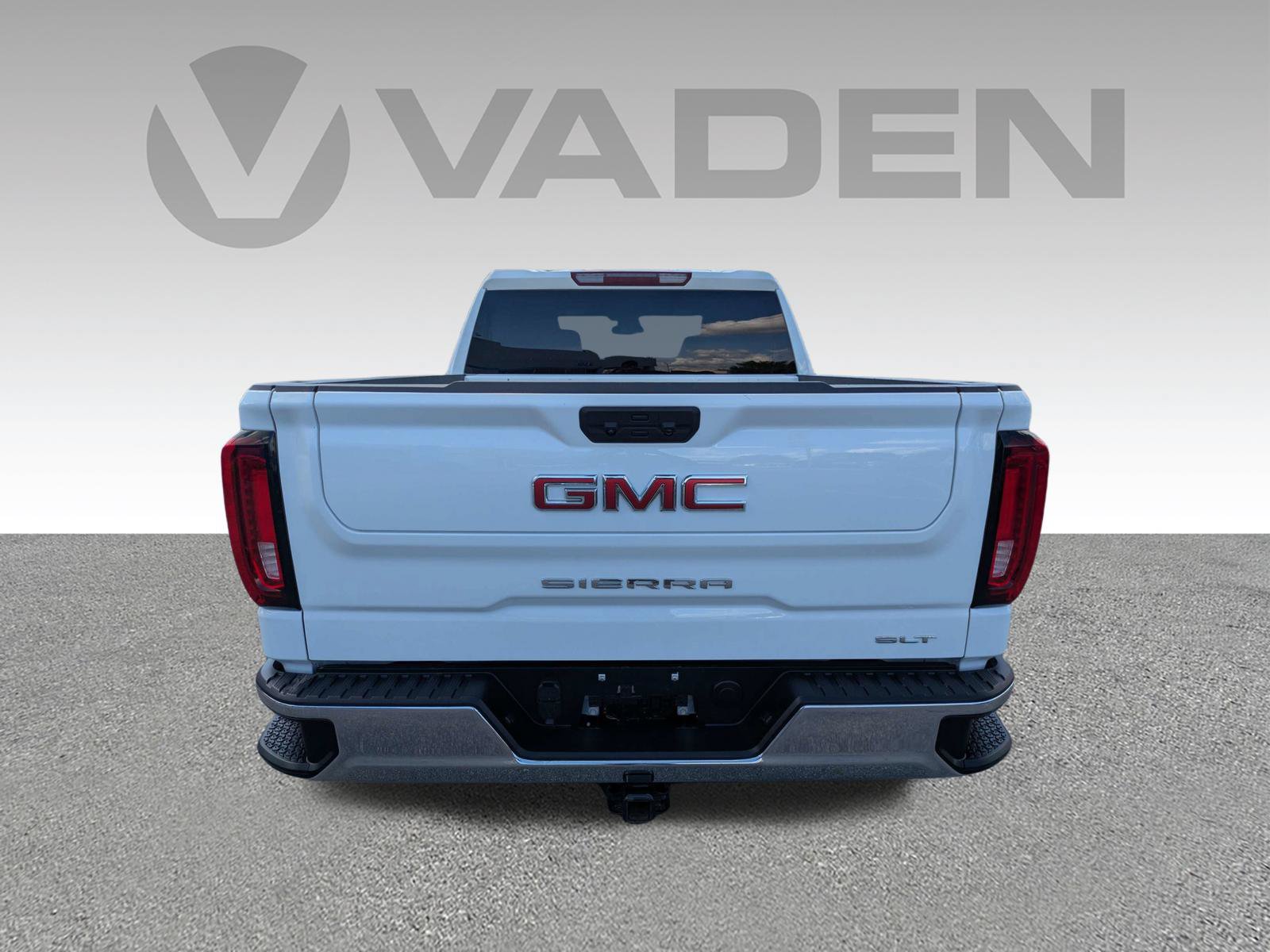 Certified 2025 GMC Sierra 1500 SLT RWD image 25