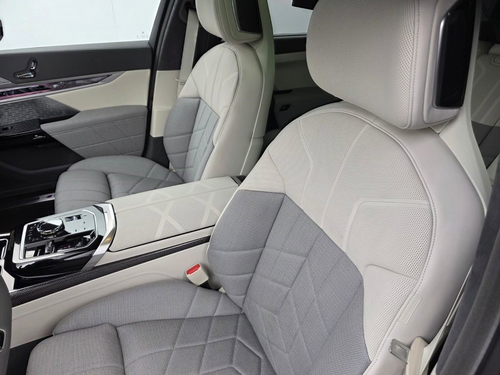 New 2026 BMW 760i xDrive AWD/4WD image 8
