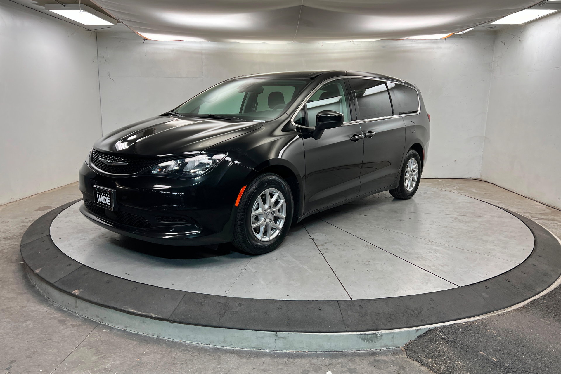 Certified 2023 Chrysler Voyager LX video 1