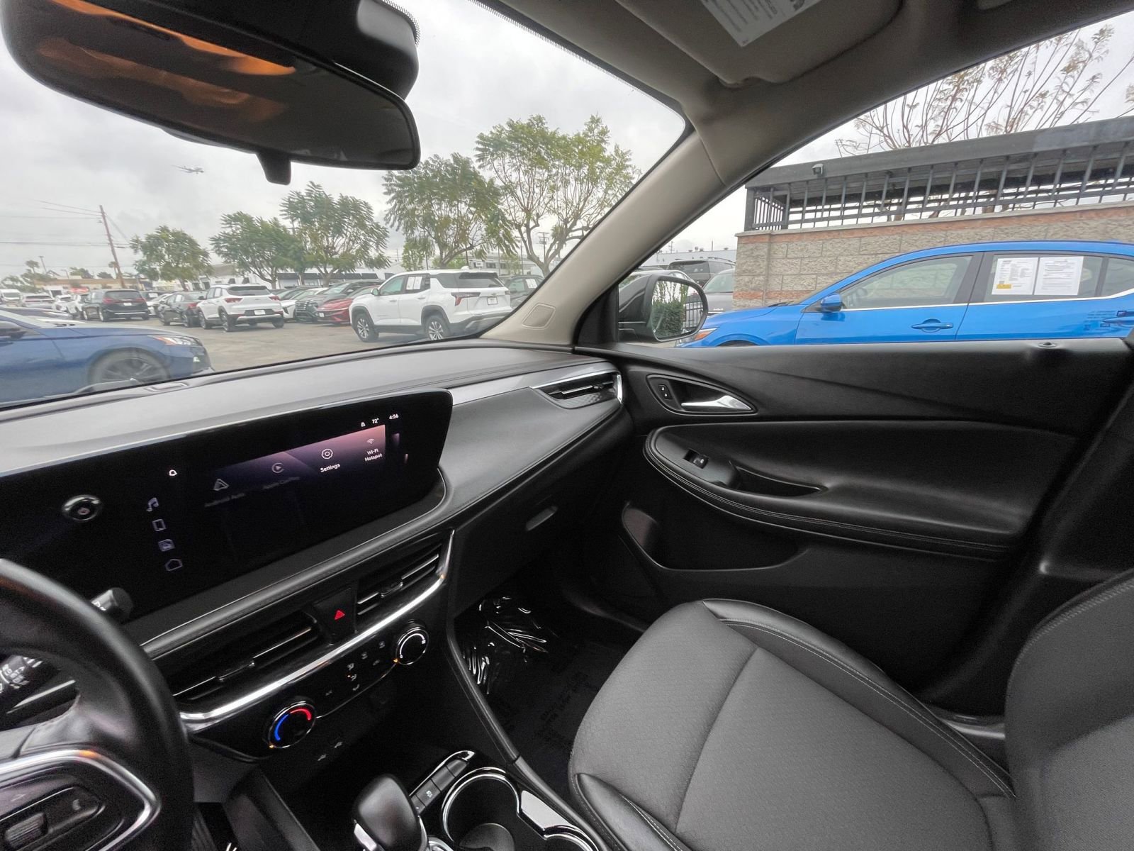 Used 2025 Buick Encore GX Preferred image 36
