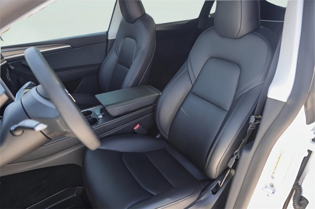 Used 2023 Tesla Model Y Long Range image 10
