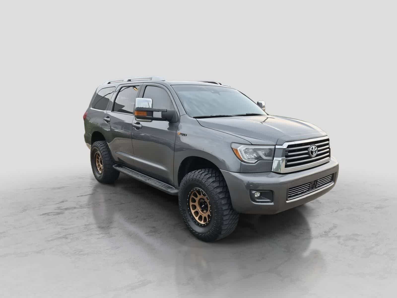 Used 2019 Toyota Sequoia SR5 AWD/4WD video 2