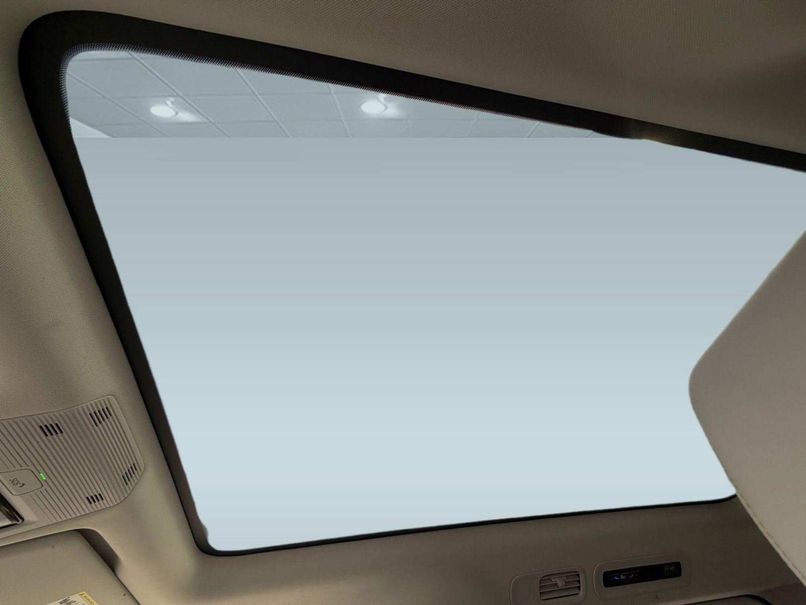 Certified 2025 Volkswagen ID. Buzz Pro S Plus RWD image 14