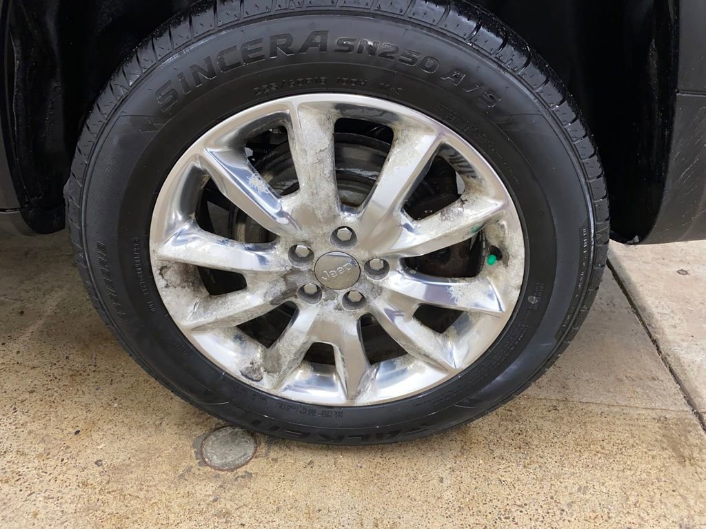 Used 2015 Jeep Cherokee Limited image 27