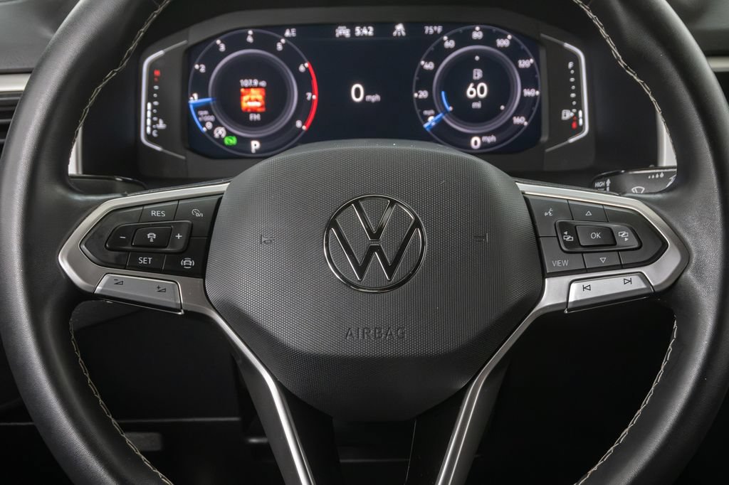 Used 2023 Volkswagen Atlas Cross Sport SE w/ Black Wheel Package AWD/4WD image 16