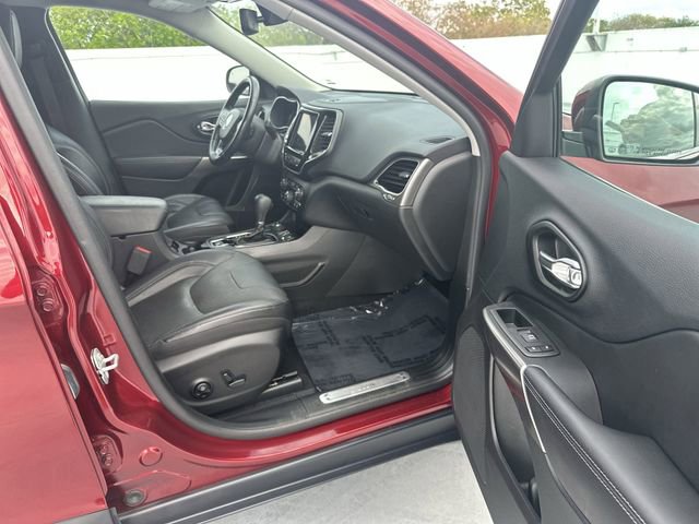 Used 2021 Jeep Cherokee Limited AWD/4WD image 23