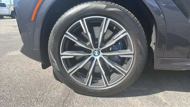 Used 2020 BMW X6 xDrive40i w/ M Sport Package AWD/4WD image 9