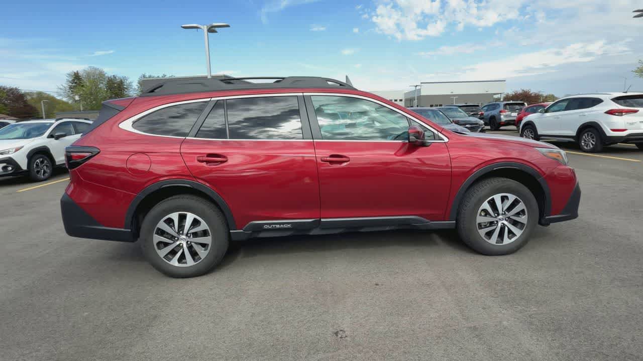 Certified 2022 Subaru Outback Premium AWD/4WD image 9