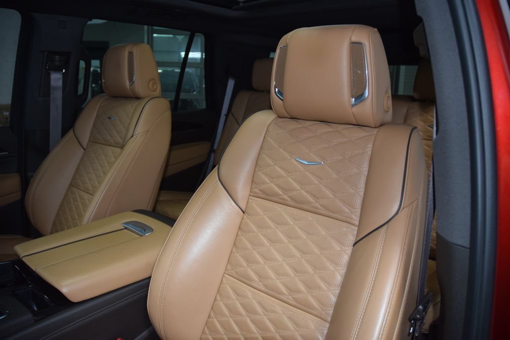 Used 2024 Cadillac Escalade Sport w/ Touring Package AWD/4WD image 45
