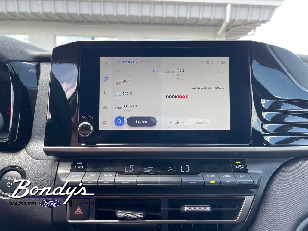 Used 2025 Toyota Camry LE FWD image 5